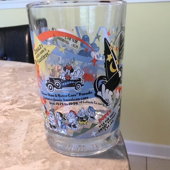 Walt Disney 100 years of Magic  Glass (McDonald’s) - Picture 3 of 8